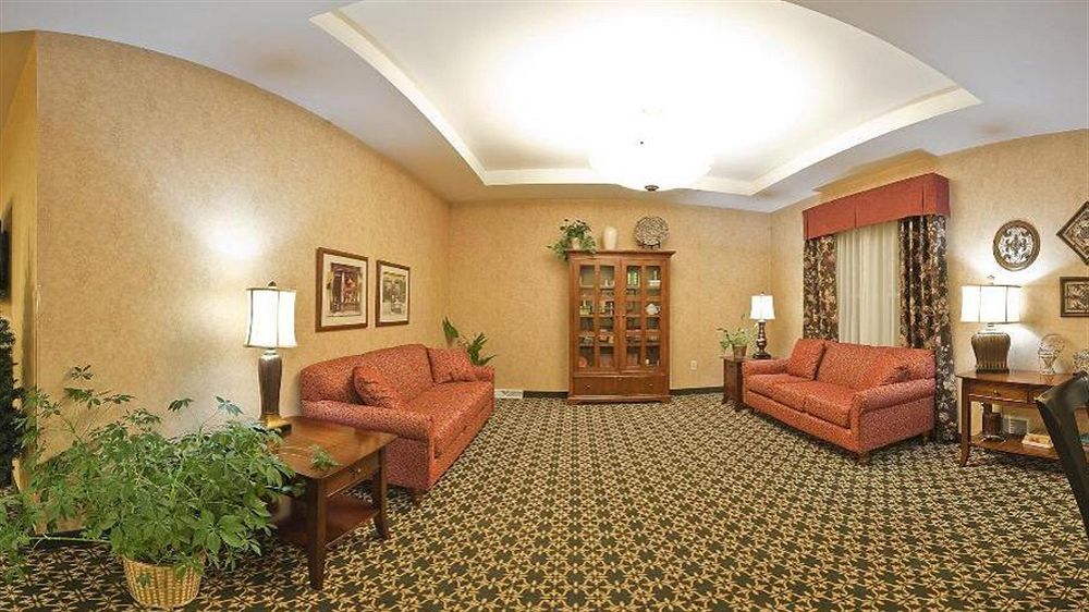 Holiday Inn Express & Suites Iron Mountain By Ihg Εξωτερικό φωτογραφία