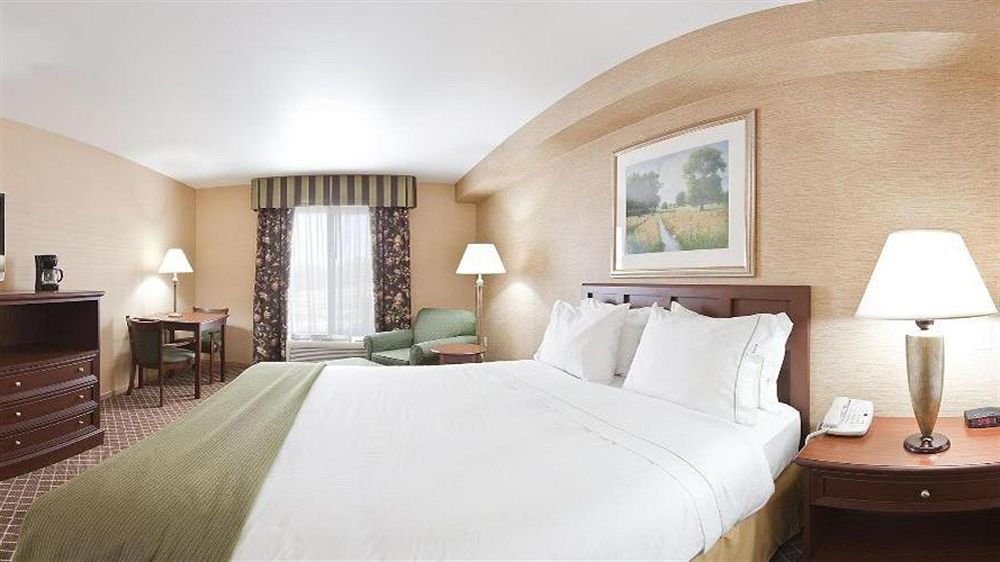 Holiday Inn Express & Suites Iron Mountain By Ihg Εξωτερικό φωτογραφία
