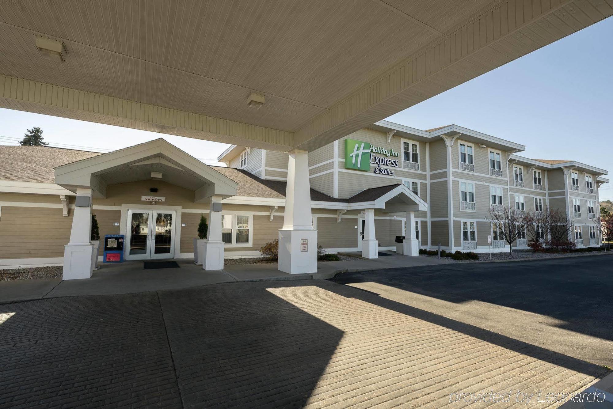 Holiday Inn Express & Suites Iron Mountain By Ihg Εξωτερικό φωτογραφία