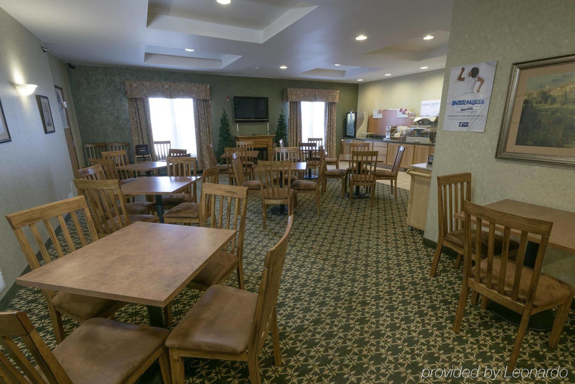 Holiday Inn Express & Suites Iron Mountain By Ihg Εξωτερικό φωτογραφία