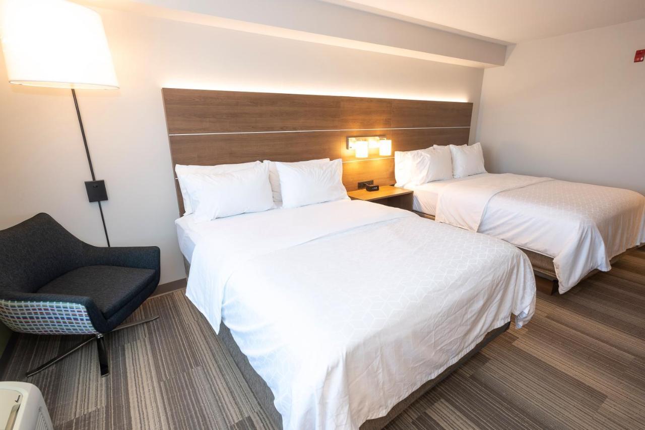 Holiday Inn Express & Suites Iron Mountain By Ihg Εξωτερικό φωτογραφία