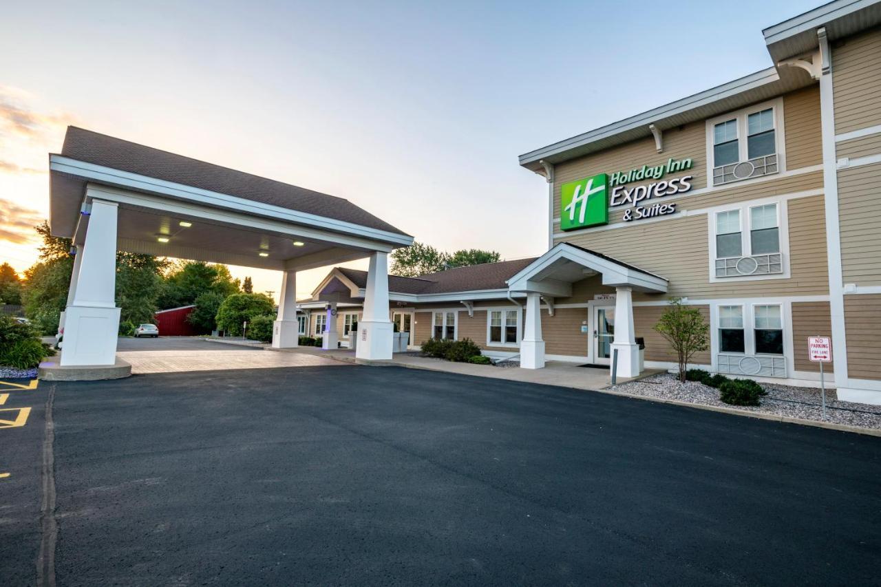 Holiday Inn Express & Suites Iron Mountain By Ihg Εξωτερικό φωτογραφία