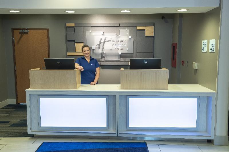 Holiday Inn Express & Suites Iron Mountain By Ihg Εξωτερικό φωτογραφία