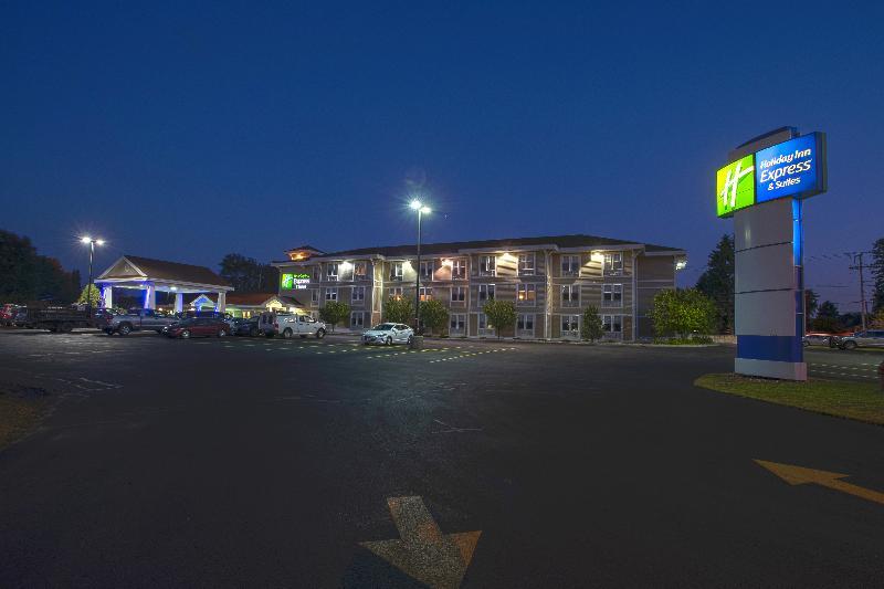 Holiday Inn Express & Suites Iron Mountain By Ihg Εξωτερικό φωτογραφία