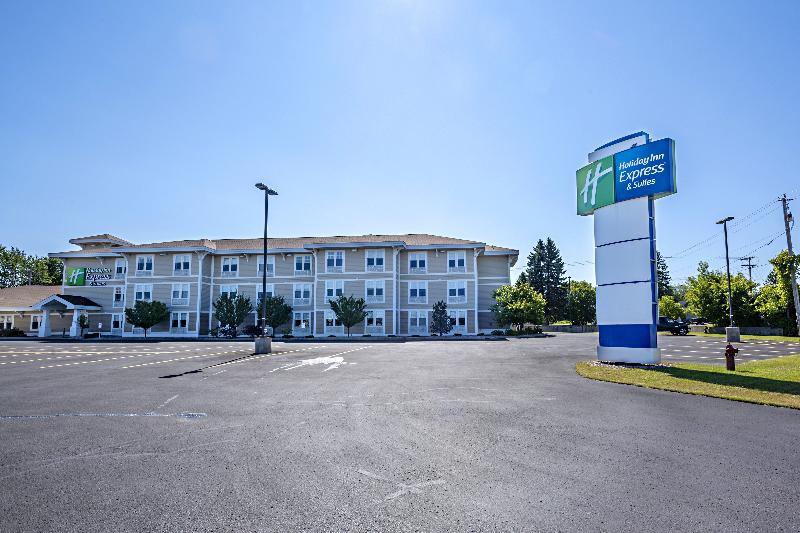 Holiday Inn Express & Suites Iron Mountain By Ihg Εξωτερικό φωτογραφία